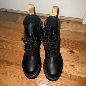 DOC MARTEN V JADON II MONO